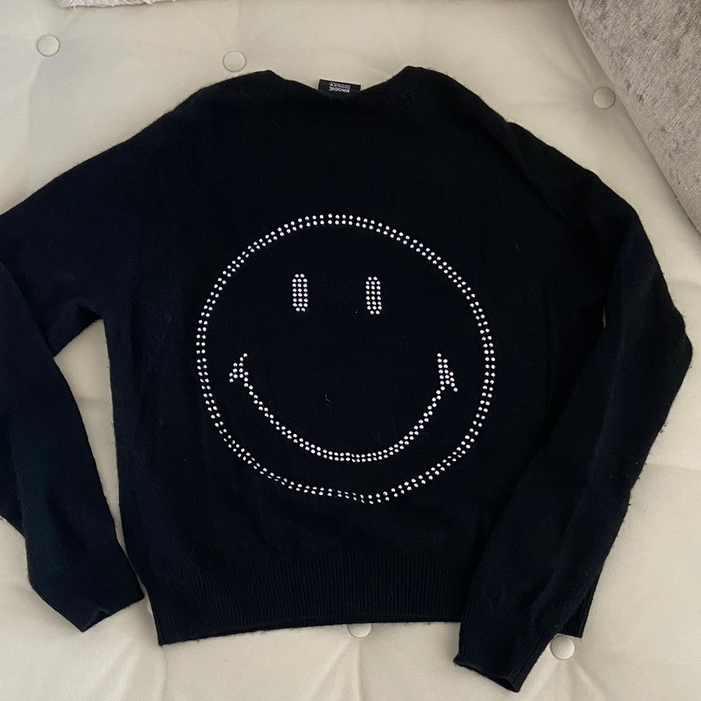 Brodie Cashmere Black Crewneck Sweater